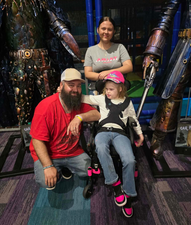 Aleah (Sissy) Keasling with her parents, Tiffany and Michael Keasling.