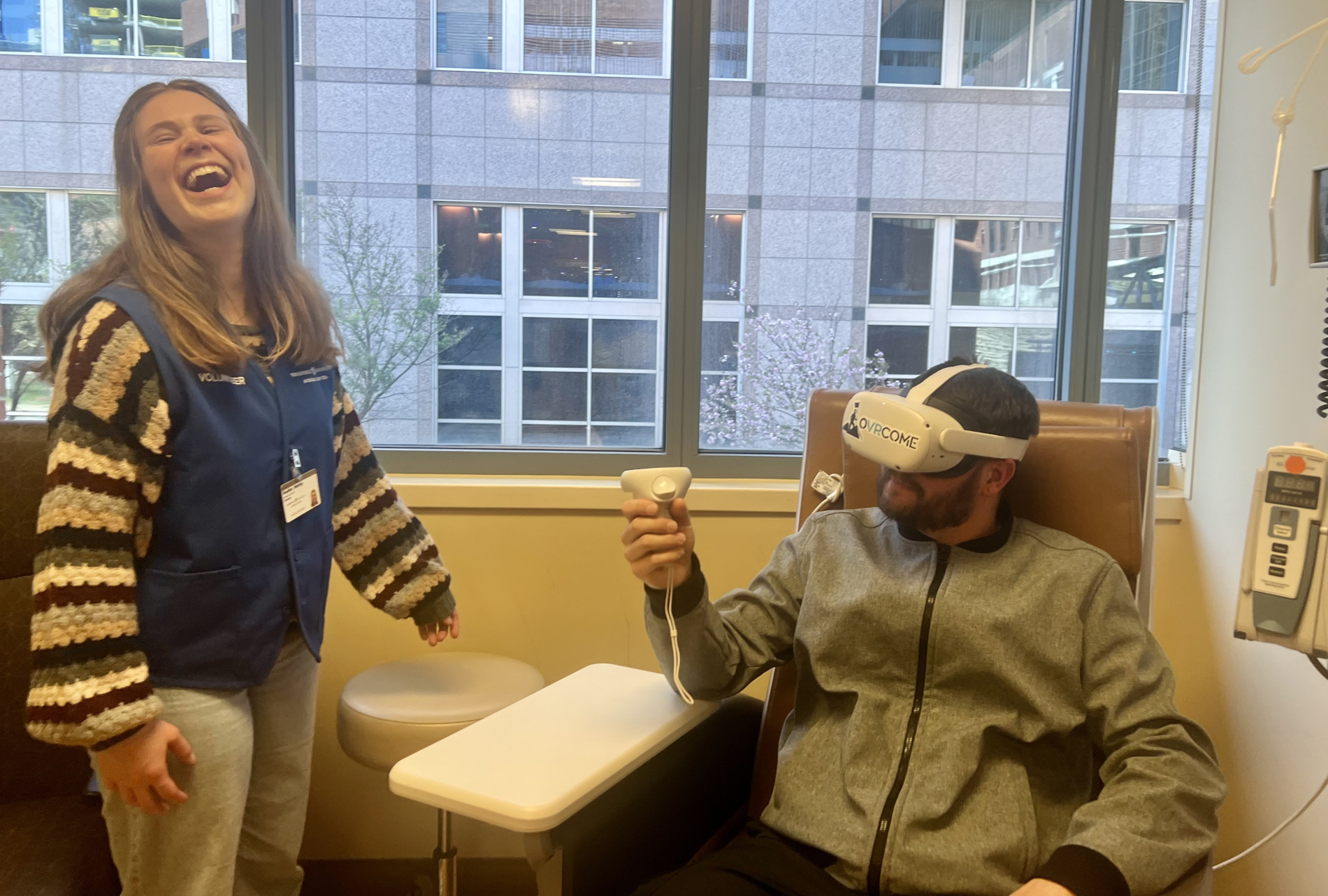 Virtual reality eases pain, stress for chemotherapy patients: study ...