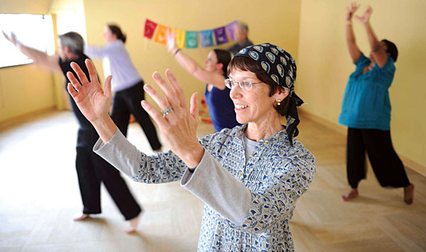Kathy Woods qigong class